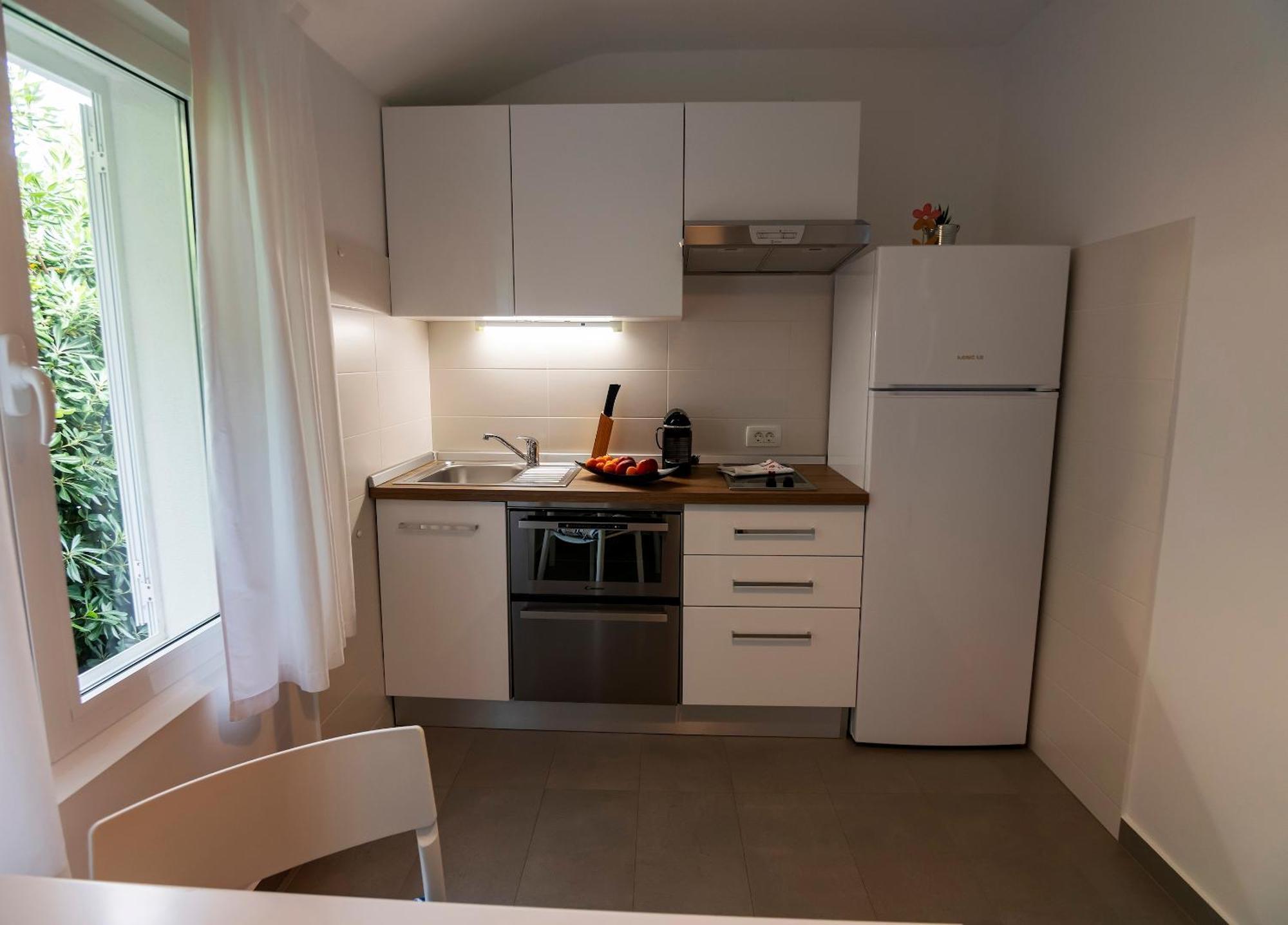 Haus Helga Appartement Rab Town Buitenkant foto