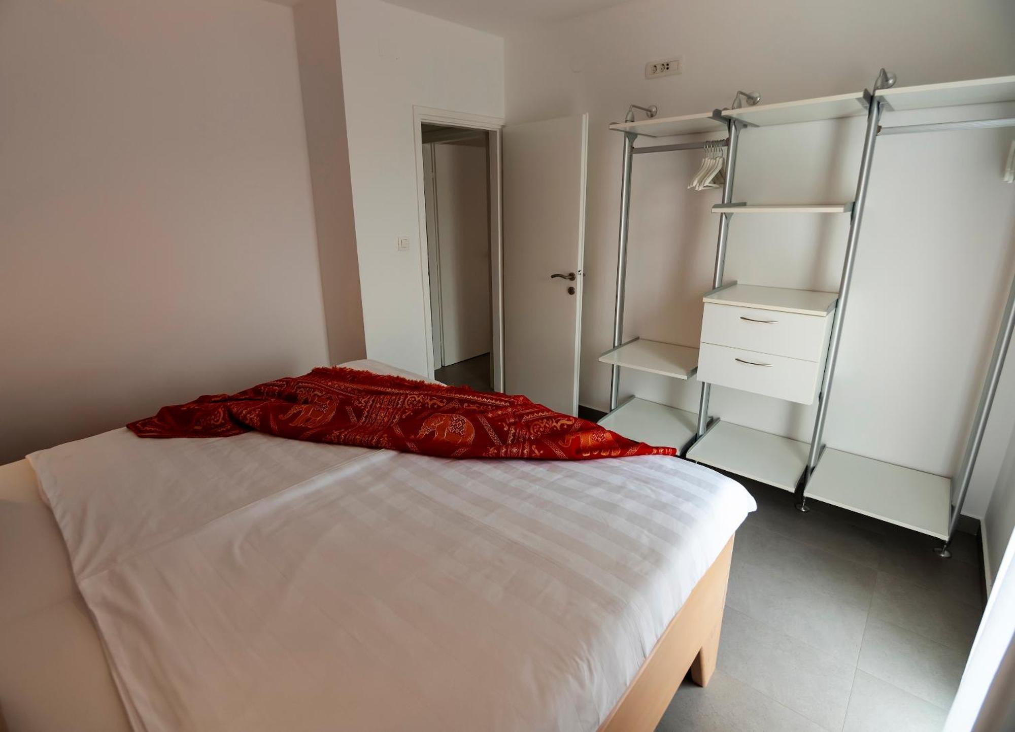 Haus Helga Appartement Rab Town Buitenkant foto