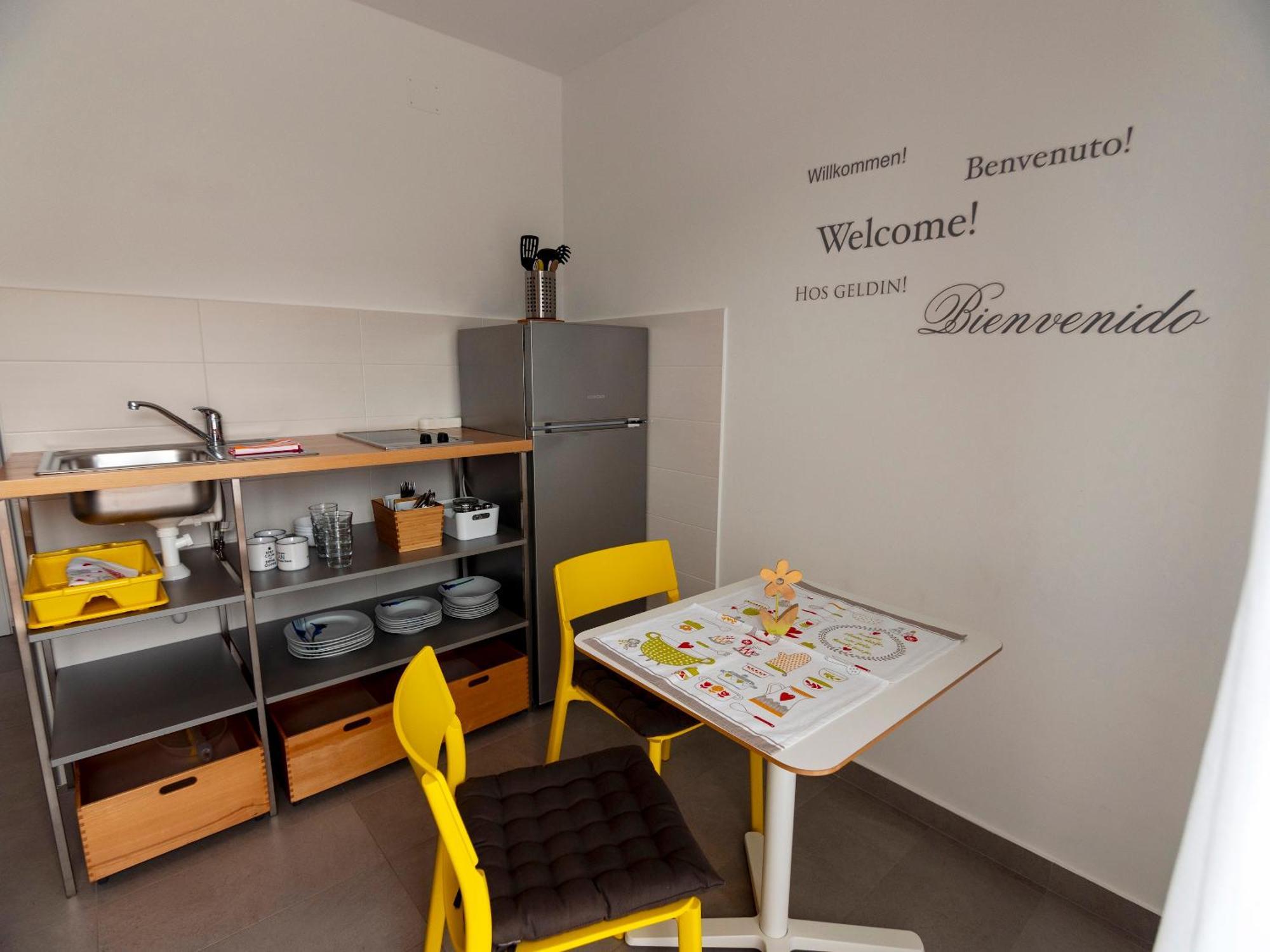 Haus Helga Appartement Rab Town Buitenkant foto