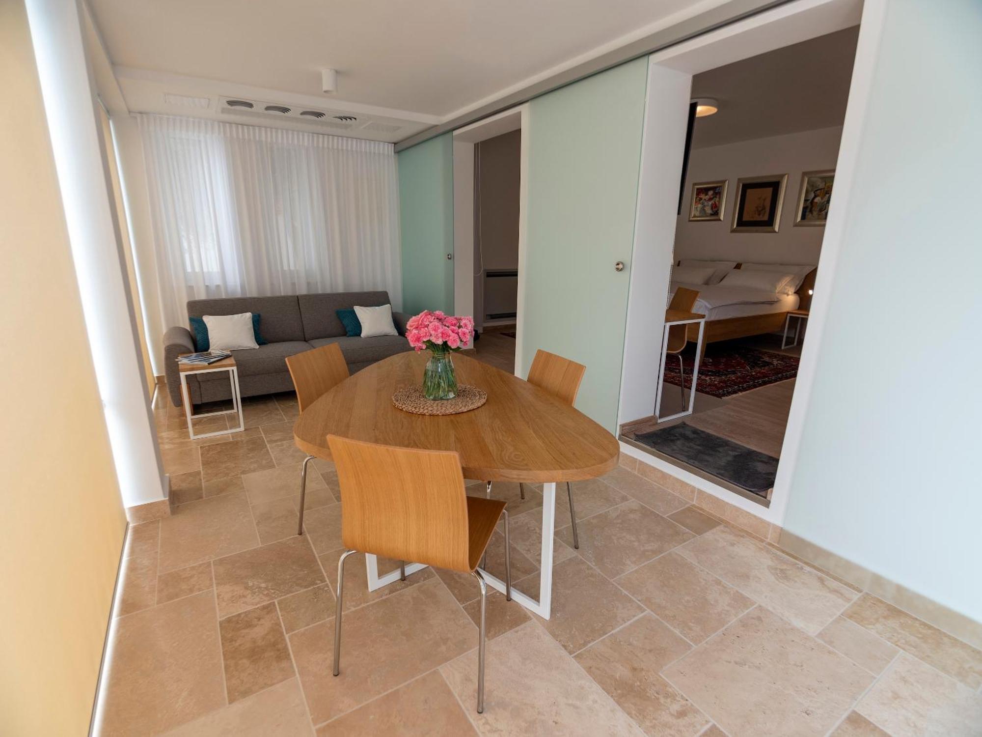 Haus Helga Appartement Rab Town Buitenkant foto